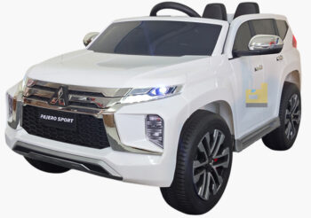 mobil aki mitsubishi pajero sport M-8899, putih
